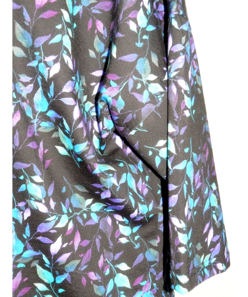 Bluzka Oversize z jesiennym wzorem - kolorowe listeczki